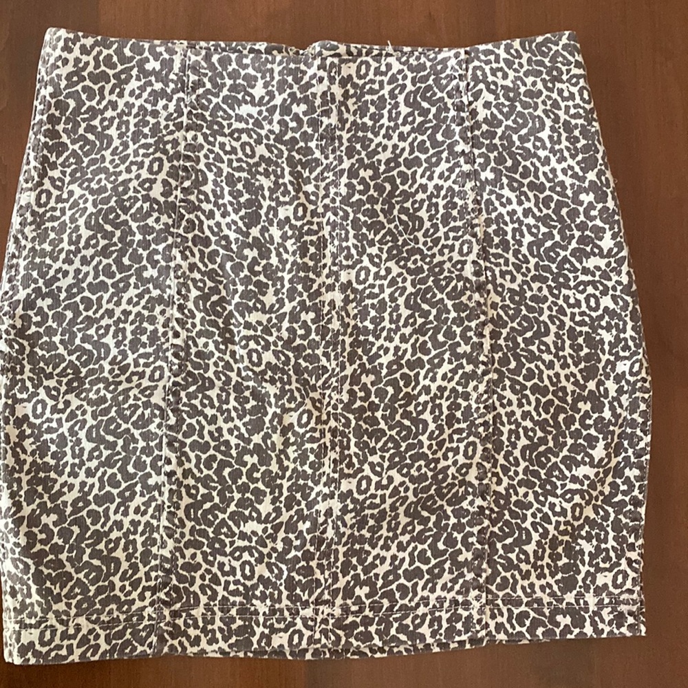 Free people leopard skirt size 8